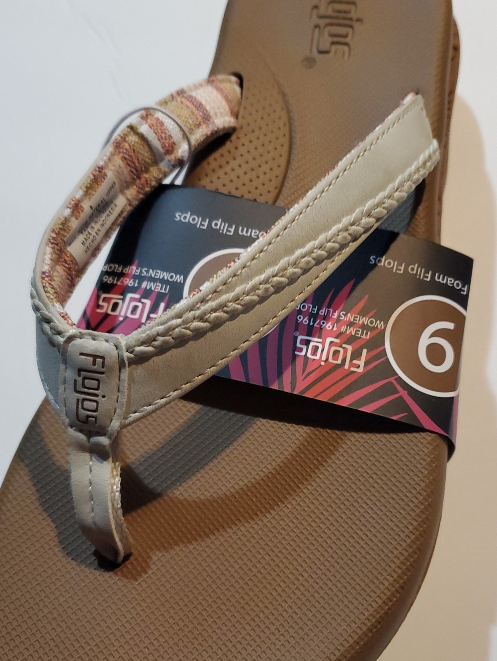 Flojos Flip Flops Size 9 Memory Foam Arch Support Cream Color